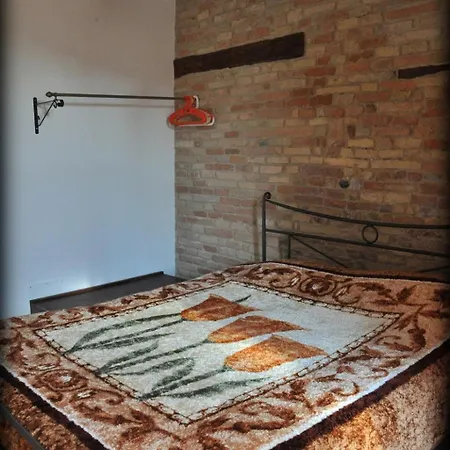 Marche - In Casale * Casa Santa Lucia